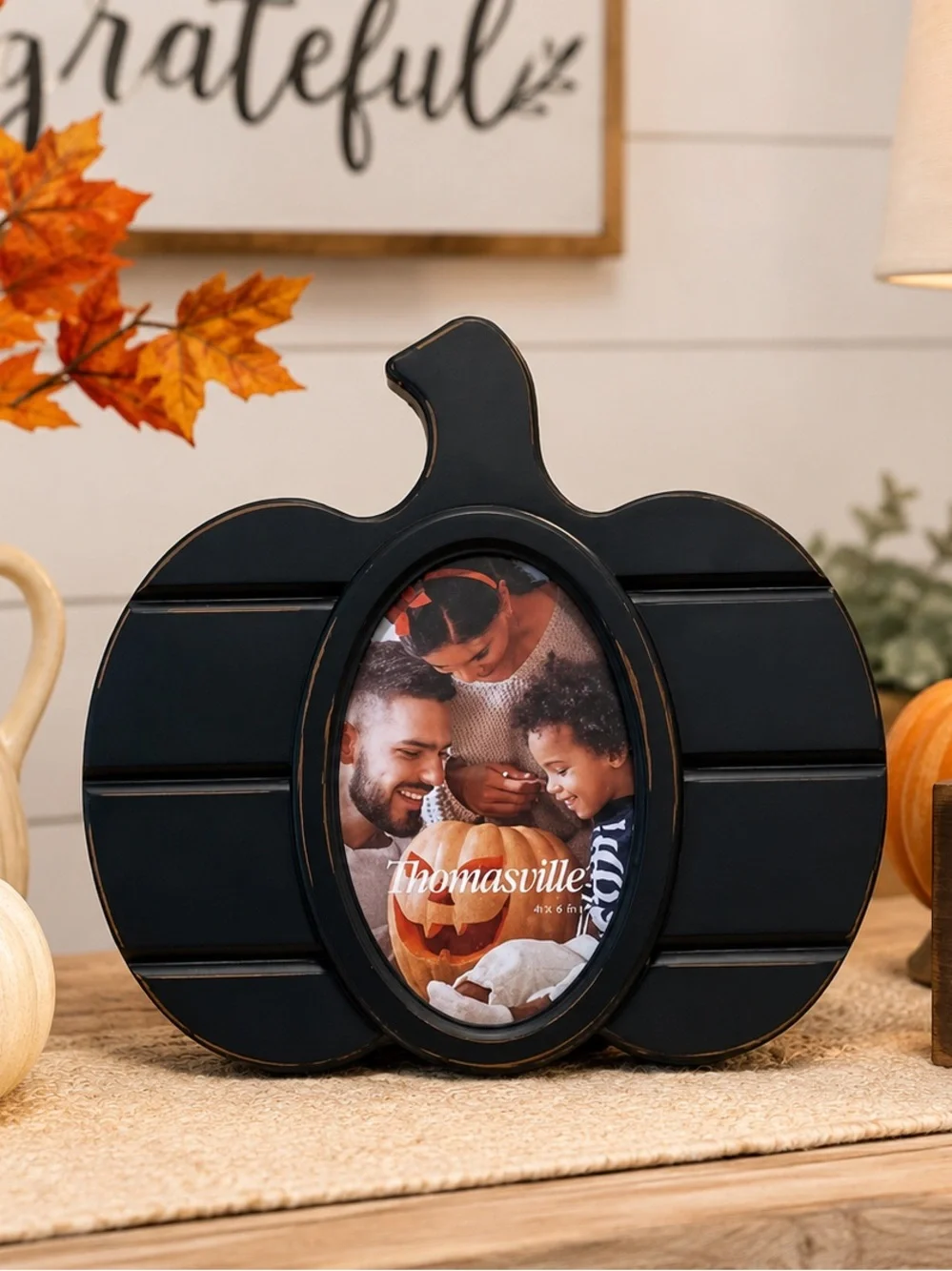 NWT Thomasville Black Pumpkin Picture Frame 10x9 – Holds 4x6 Photo – Fall Decor